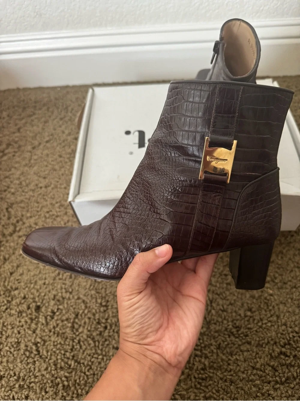 Vintage Salvatore Ferragamo Brown Croc-Embossed Leather Ankle Boots 7.5A